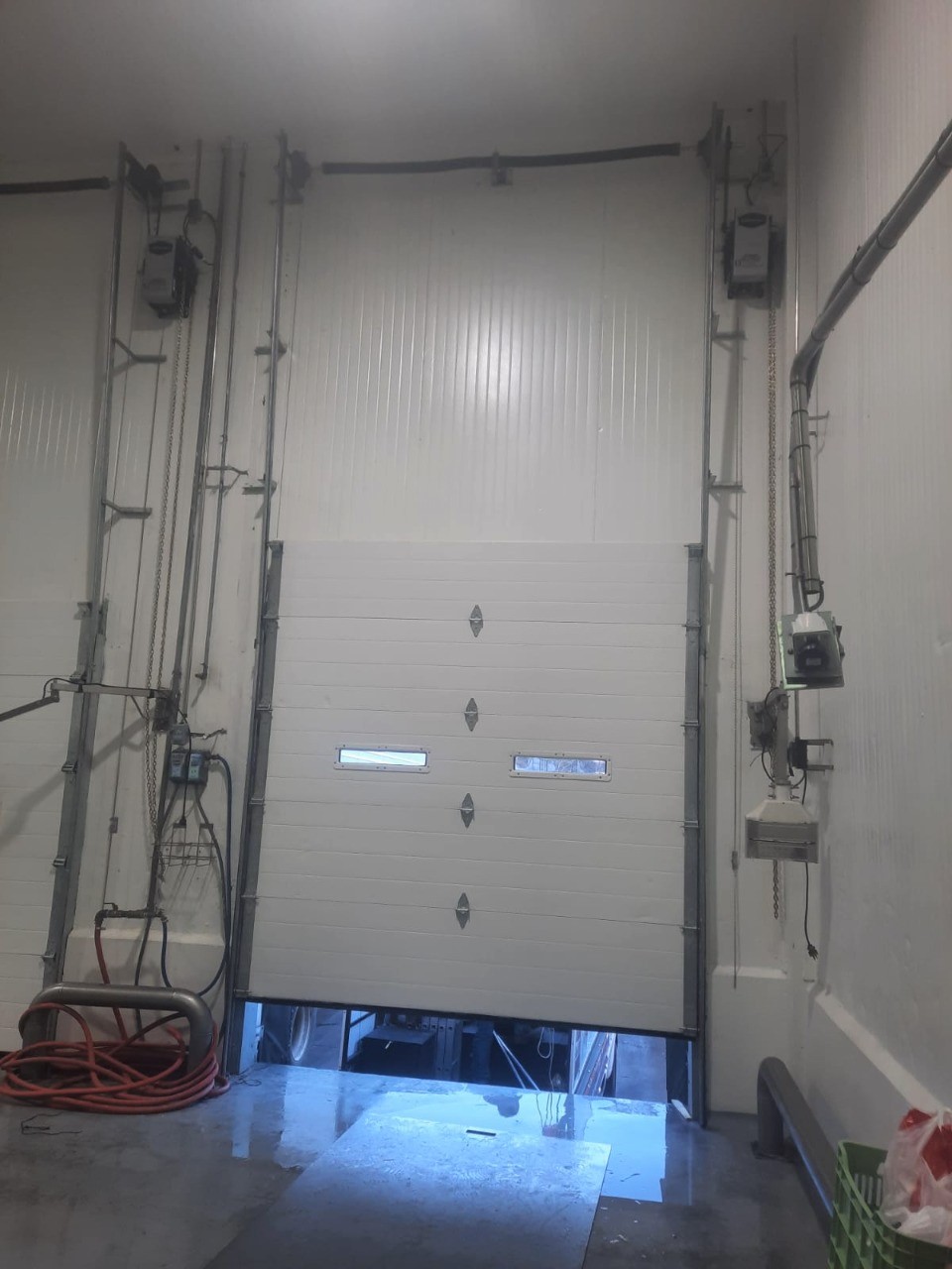 Los portones de elevación vertical están diseñados para durar toda la vida útil del edificio