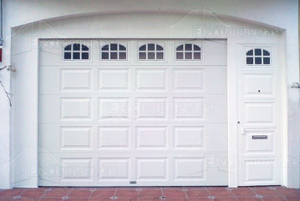 Somos expertos en fabricación, instalación y automatización de todo tipo de portones  americanos, eléctricos o automáticos (levadizos, corredizos, abatibles y basculantes). Instalamos en todo Guatemala, El Salvados, Costa Rica y  Honduras, cotiza con los expertos, trabajamos con las mejores marcas.