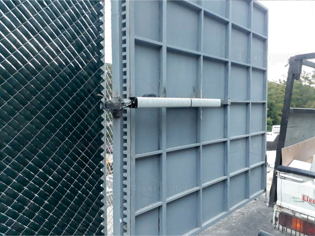 Brazos hidráulicos DoorLift para portones abatibles, uso continuo. 

Todos los modelos  te ofrecen lo último en seguridad y funcionalidad para tu hogar, están disponibles en diferentes capacidades para cualquier portón (cualquier medida y peso) y sistemas de accionamiento para todos los tipos de portones (levadizos, corredizos y abatibles), damos cobertura en todo Guatemala, El Salvador, Costa Rica y Honduras.