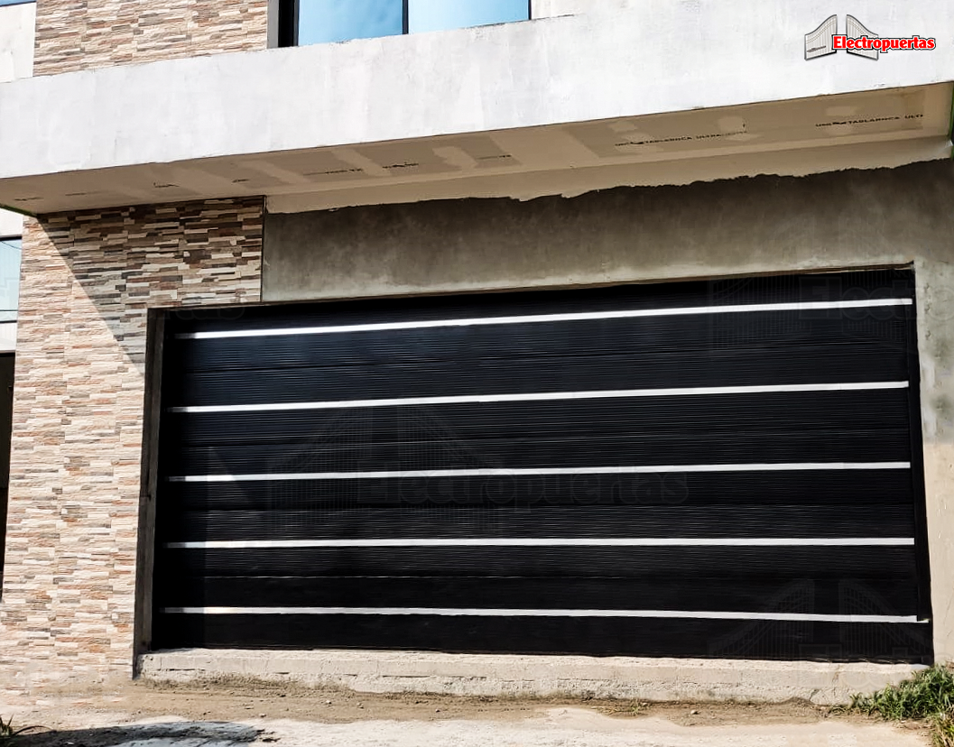 Somos expertos en fabricación, instalación y automatización de todo tipo de portones  americanos, eléctricos o automáticos (levadizos, corredizos, abatibles y basculantes). Instalamos en todo Guatemala, El Salvados, Costa Rica y  Honduras, cotiza con los expertos, trabajamos con las mejores marcas.